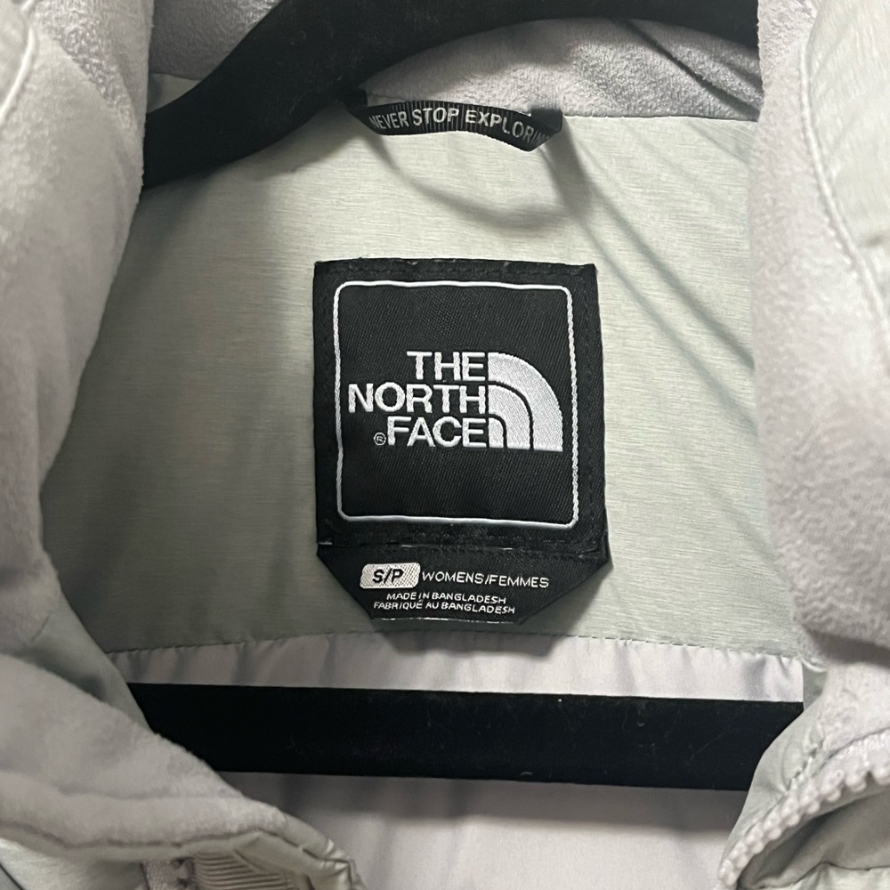 The North Face Women's 700 Goose Down Puffer Vest Gray - Picture 4 of 9